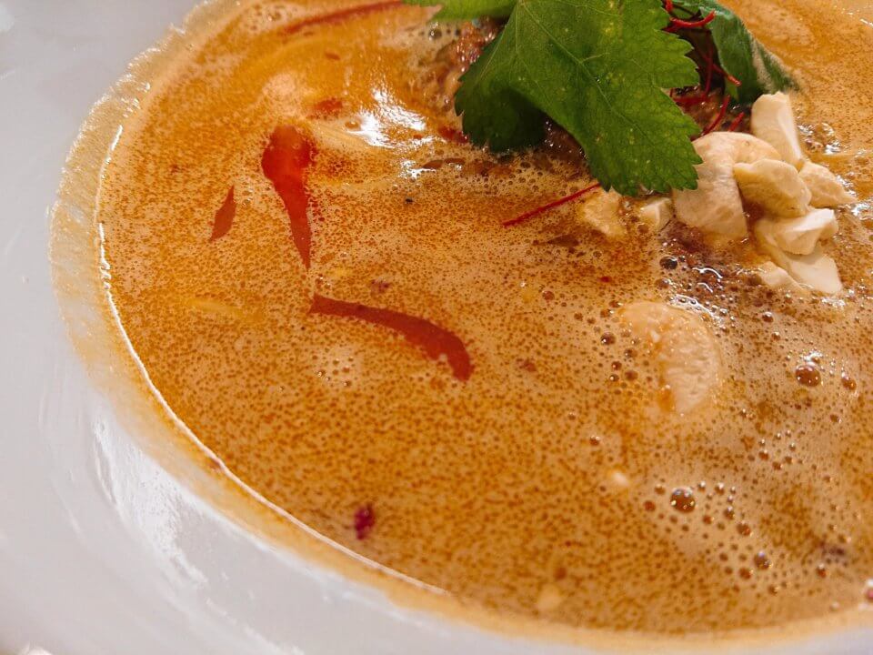 麺や椒（いただき）濃厚担々麺　スープ